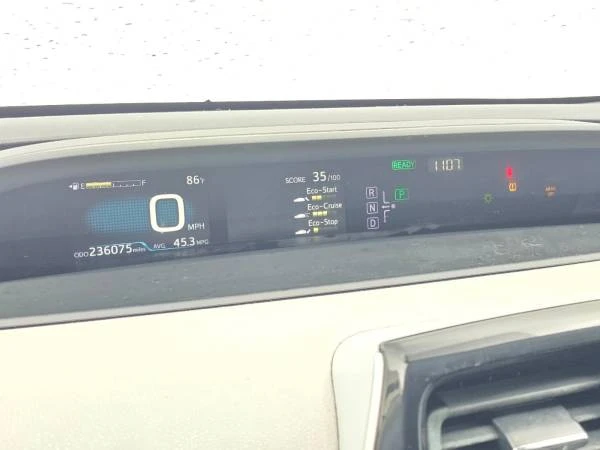 2016 Toyota Prius 4th Gen - Image 18 of 31
