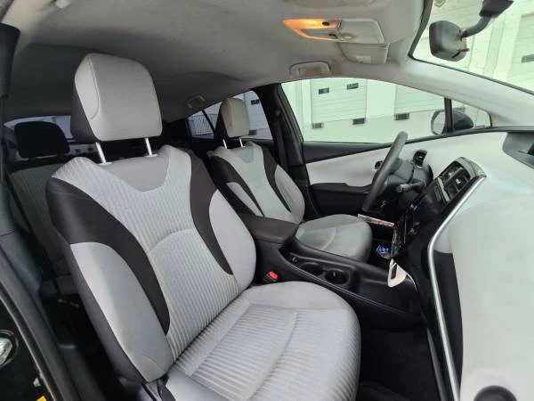 2016 Toyota Prius 4th Gen - Image 10 of 31
