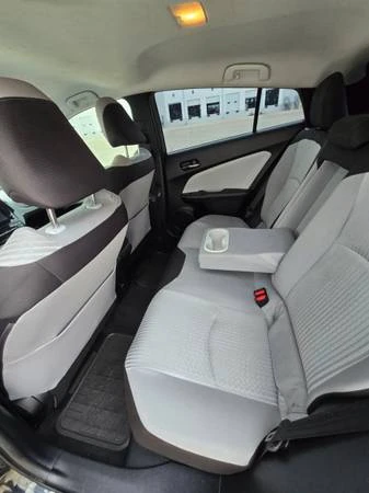 2016 Toyota Prius 4th Gen - Image 11 of 31