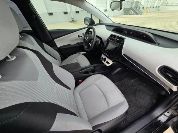 2016 Toyota Prius 4th Gen - Image 9 of 31