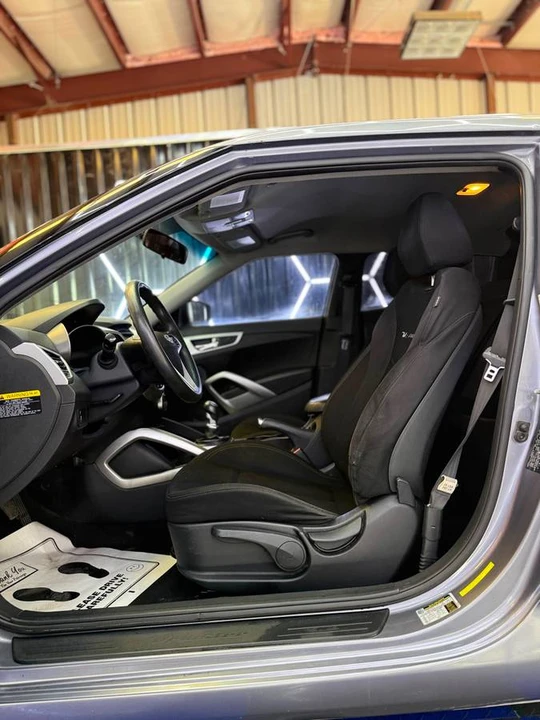 2016 Hyundai Veloster - Image 9 of 13