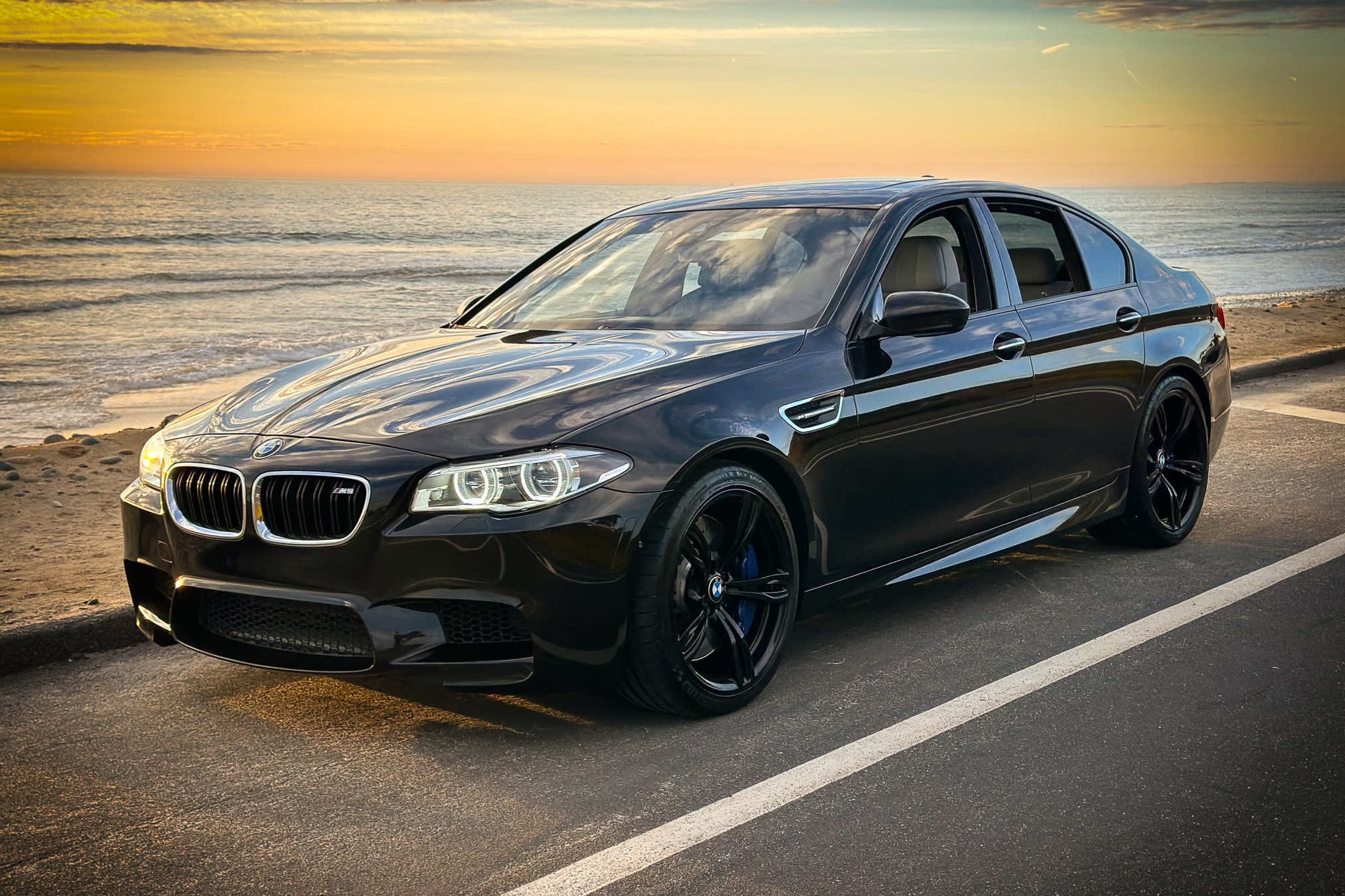 2016 BMW M5 6-Speed