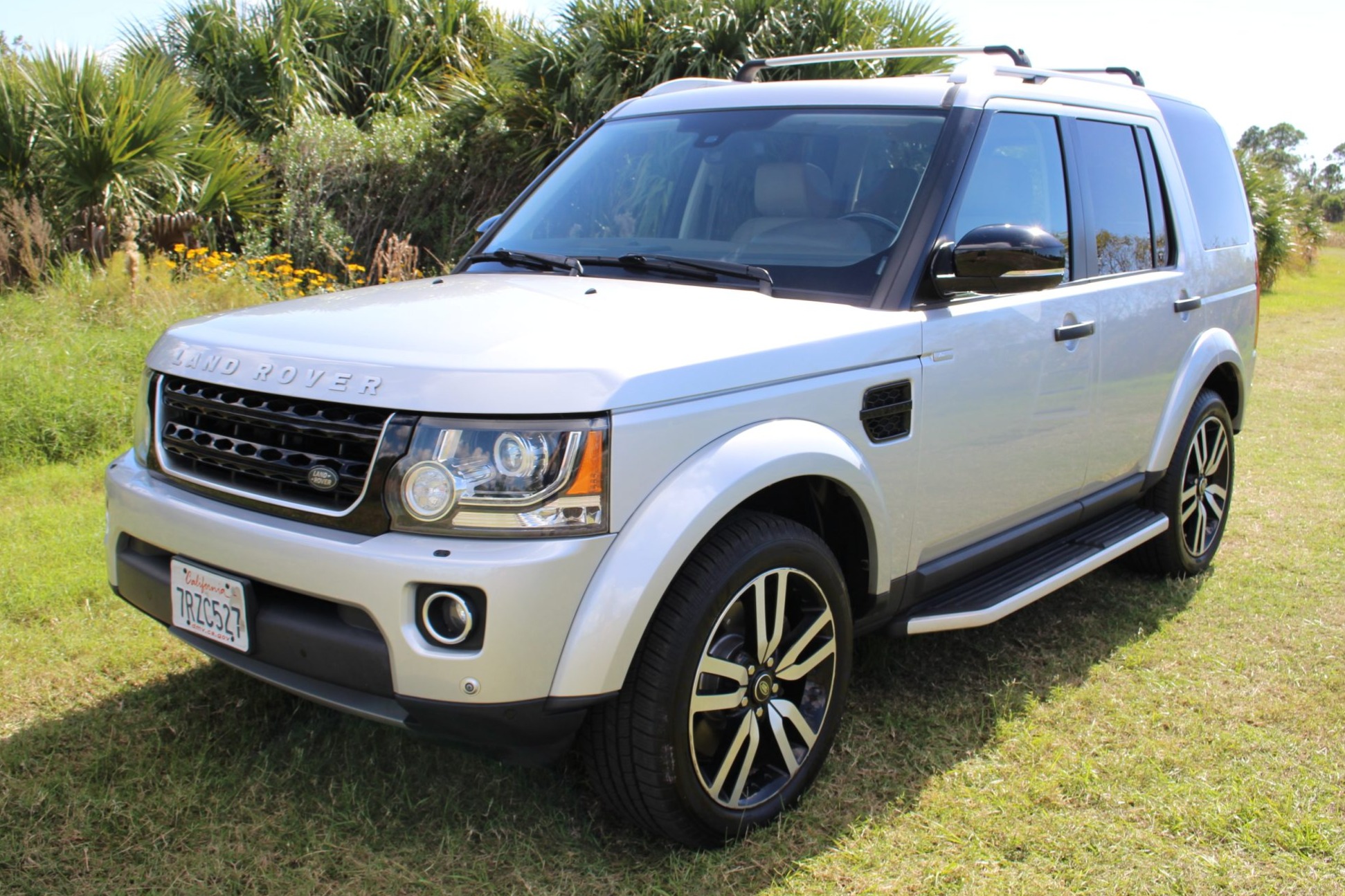 2016 Land Rover LR4 Landmark Edition