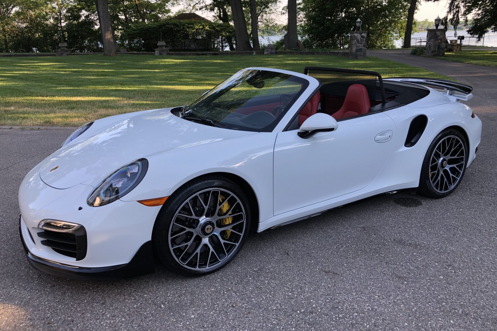 4k-Mile 2016 Porsche 911 Turbo S Cabriolet
