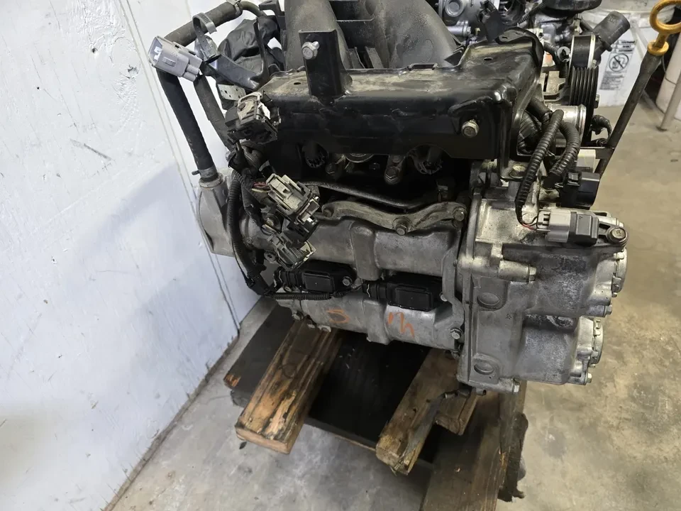 2017 Parts & Memorabilia Engines - Image 2 of 4