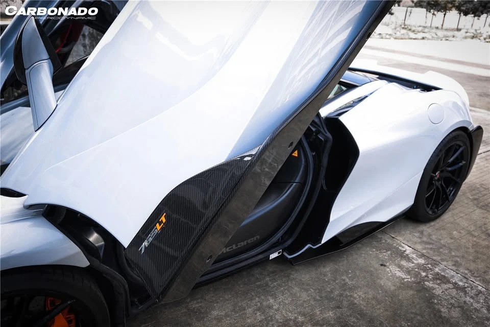 2017 McLaren 720S - Image 2 of 5