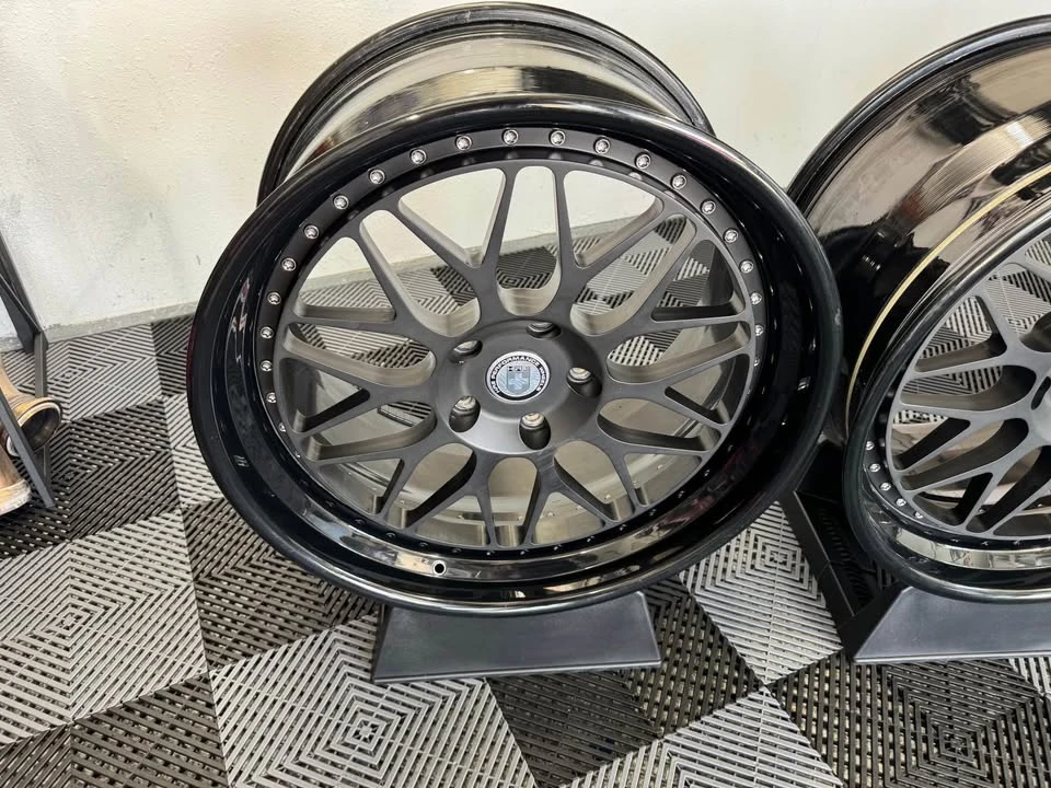2017 Parts & Memorabilia Other Wheels - Image 2 of 9
