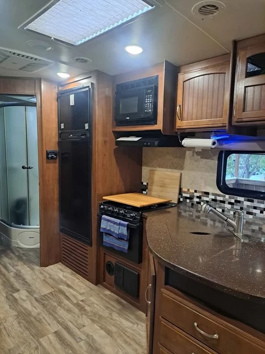 2017 Jayco - Image 8 of 9