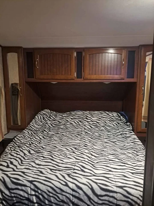 2017 Jayco - Image 7 of 9