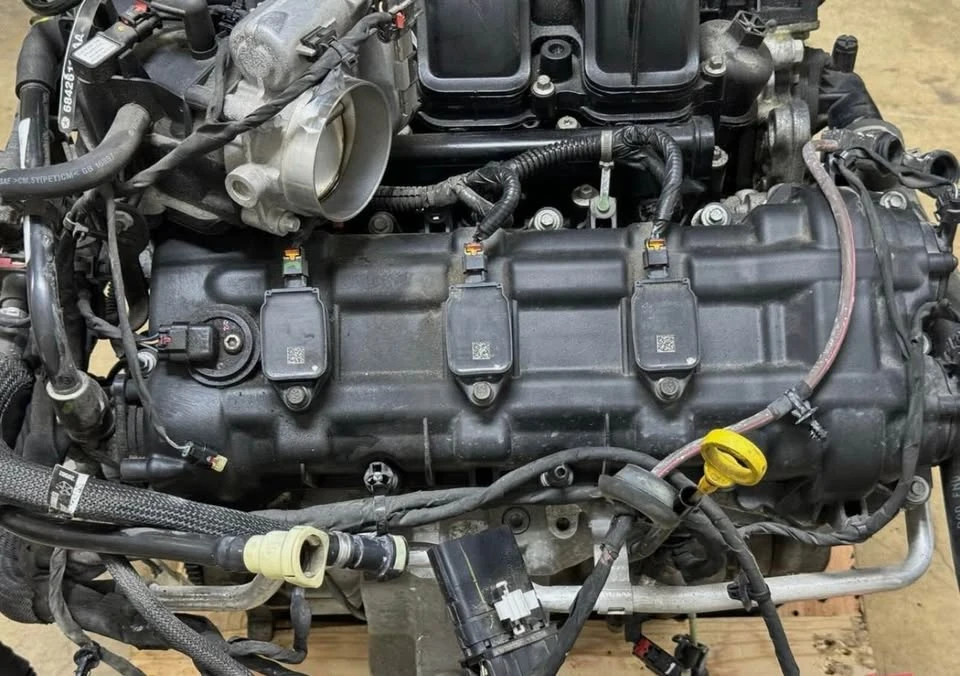 2017 Parts & Memorabilia Engines - Image 2 of 8