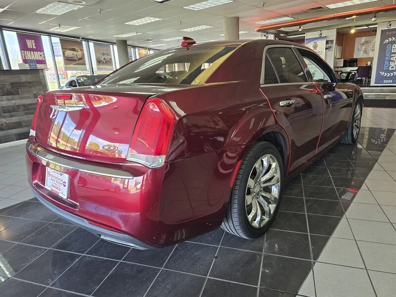 2017 Chrysler 300 (2005-2023) - Image 4 of 4