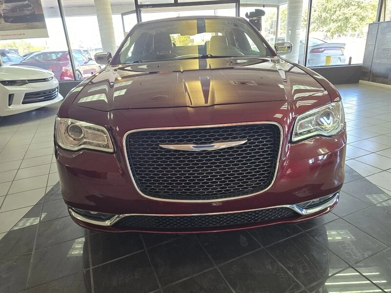 2017 Chrysler 300 (2005-2023) - Image 2 of 4
