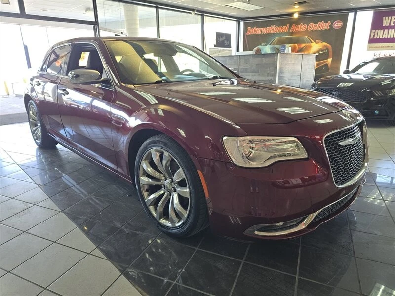 2017 Chrysler 300 (2005-2023) - Image 3 of 4