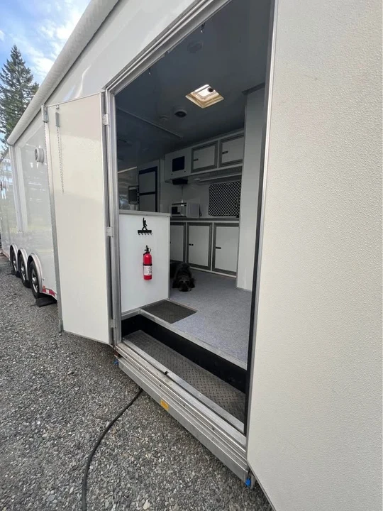 2017 Continental Cargo Trailer - Image 2 of 10