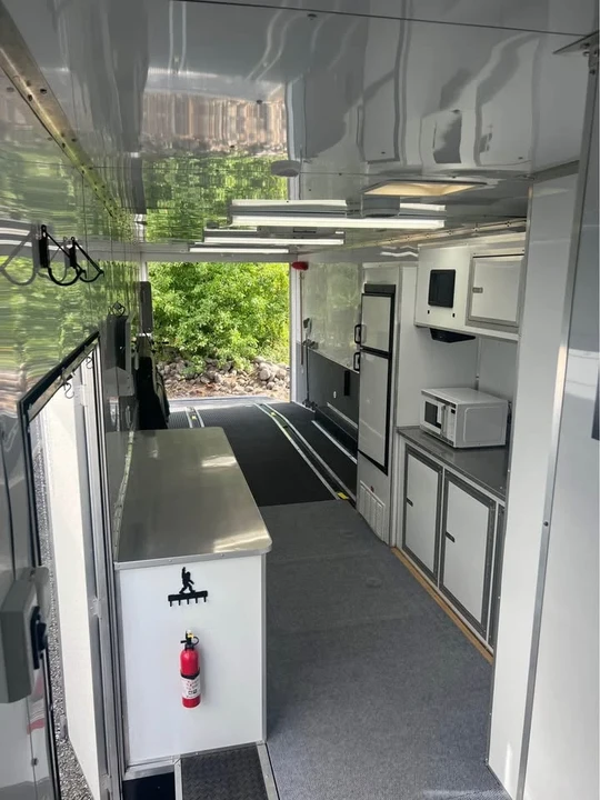 2017 Continental Cargo Trailer - Image 4 of 10