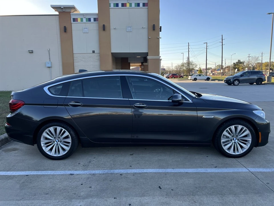 2017 BMW 5 Series - Image 15 of 21