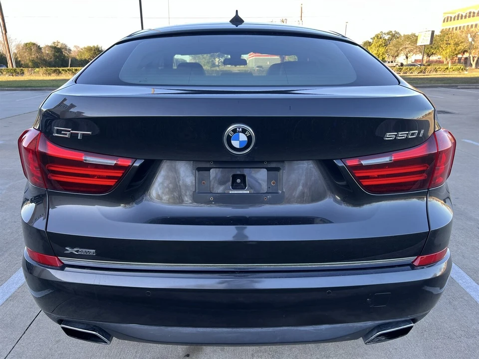 2017 BMW 5 Series - Image 11 of 21