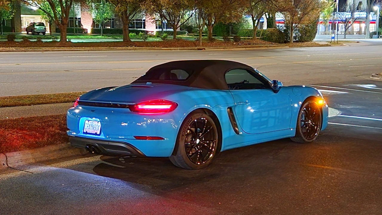 2017 Porsche 718 Boxster - Image 16 of 19