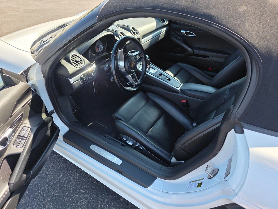 2017 Porsche 718 Boxster - Image 4 of 31