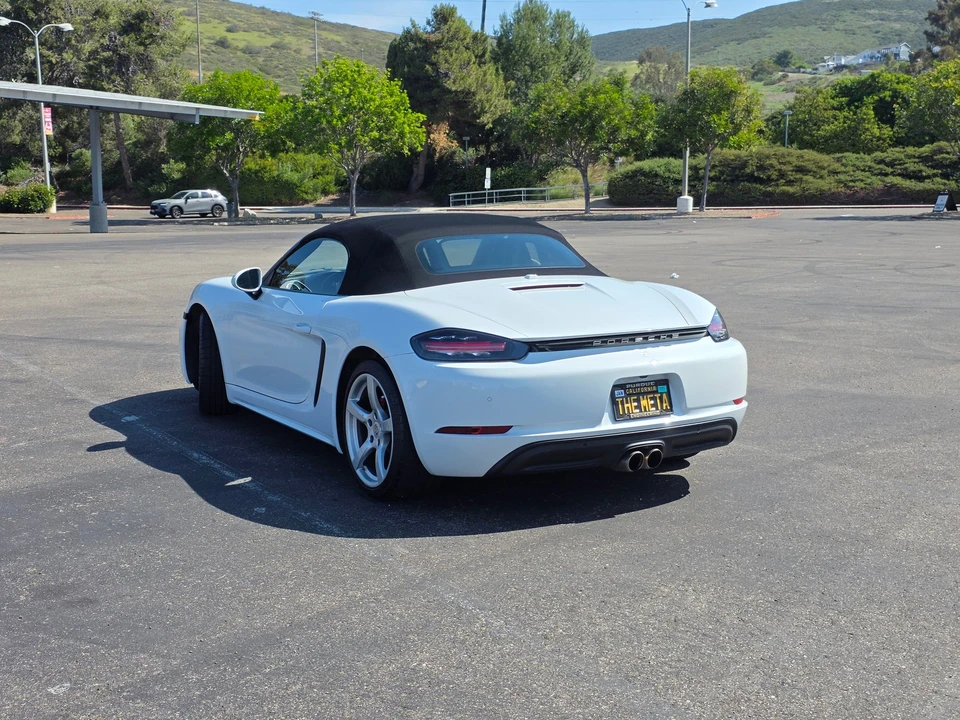 2017 Porsche 718 Boxster - Image 9 of 31