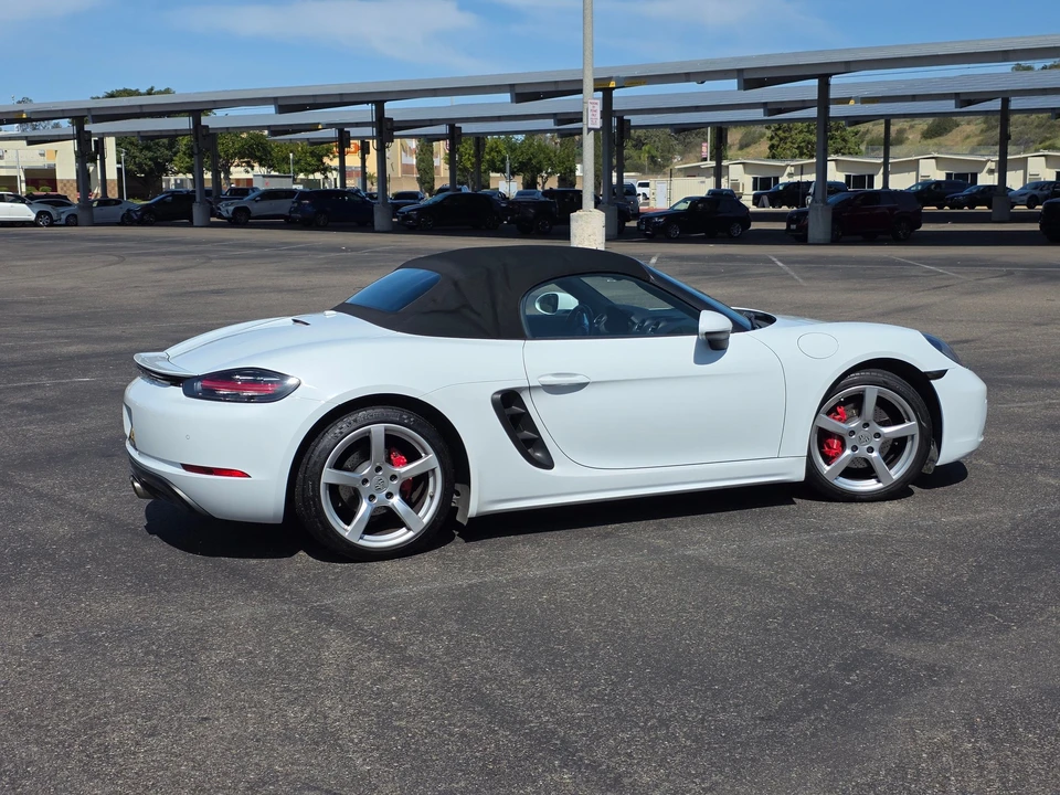 2017 Porsche 718 Boxster - Image 12 of 31