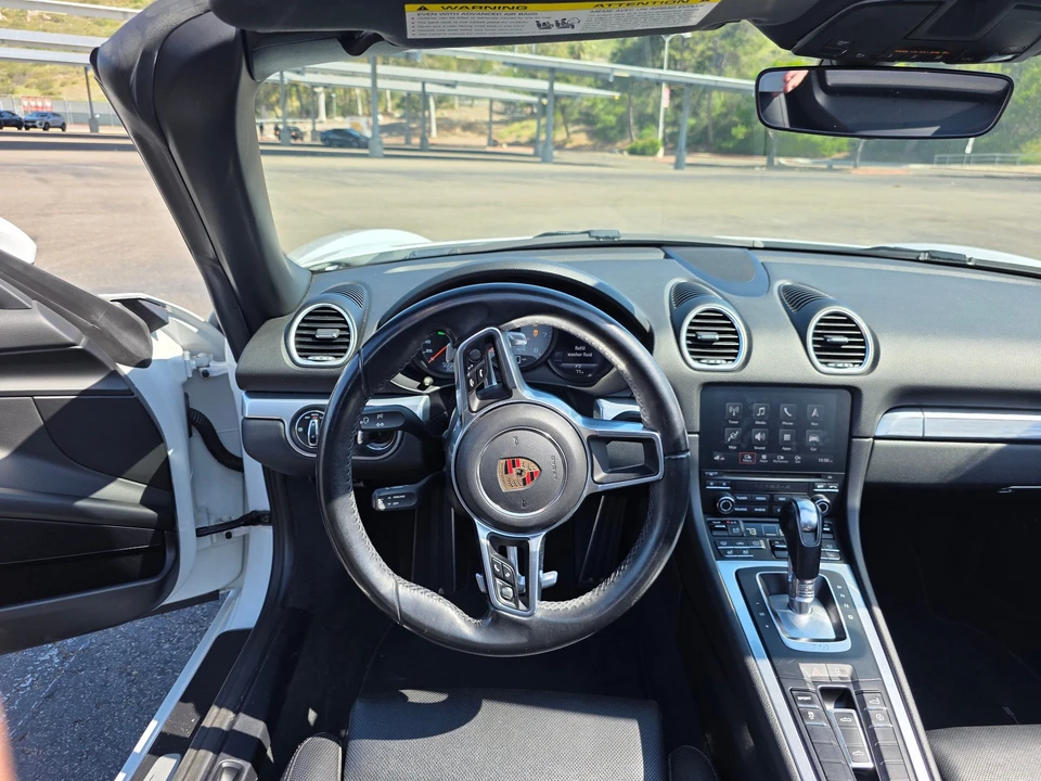 2017 Porsche 718 Boxster - Image 18 of 31