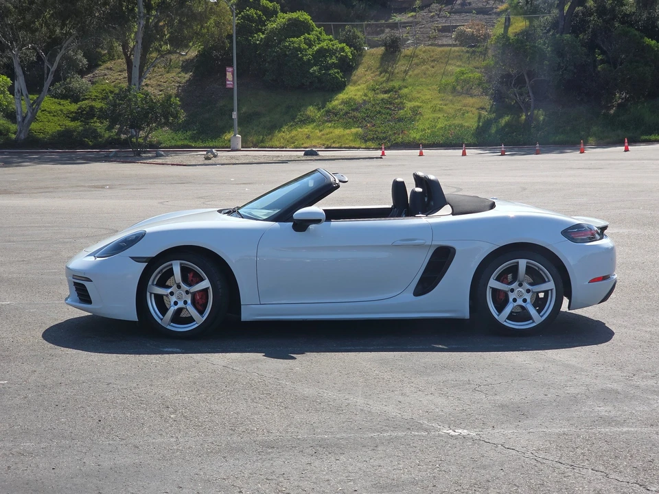 2017 Porsche 718 Boxster - Image 22 of 31