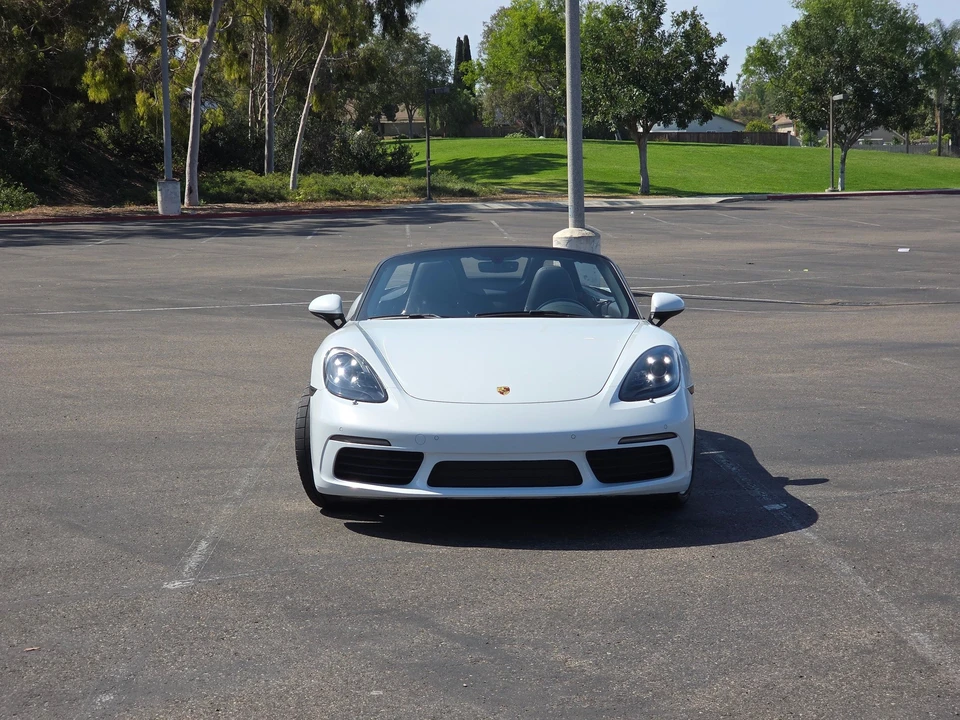 2017 Porsche 718 Boxster - Image 29 of 31