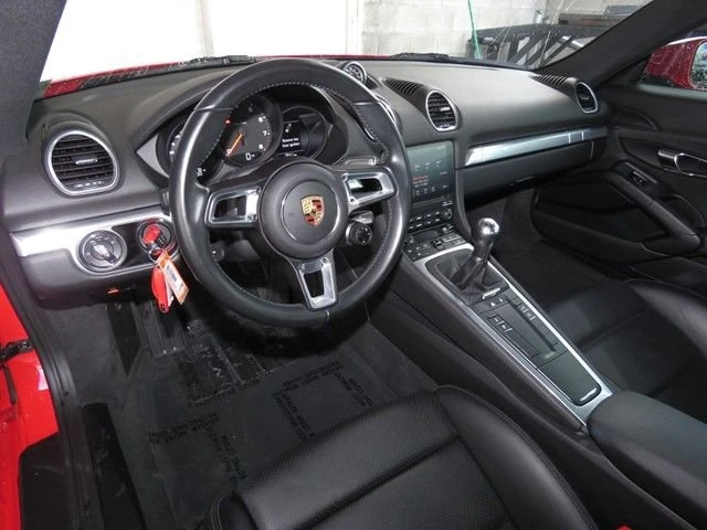 2017 Porsche 718 Cayman - Image 4 of 5