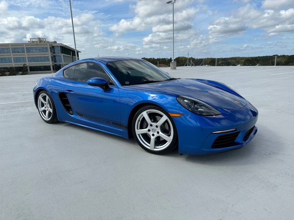 2017 Porsche 718 Cayman - Image 2 of 24