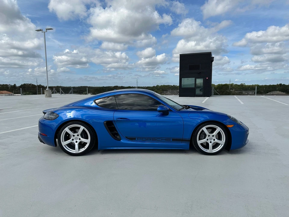 2017 Porsche 718 Cayman - Image 4 of 24