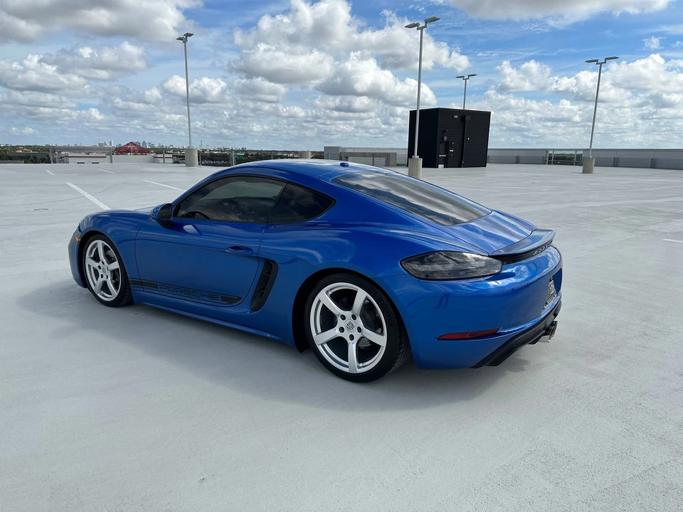 2017 Porsche 718 Cayman - Image 8 of 24