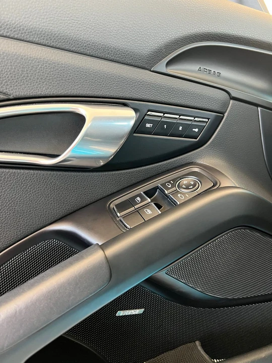 2017 Porsche 718 Cayman S - Image 8 of 11