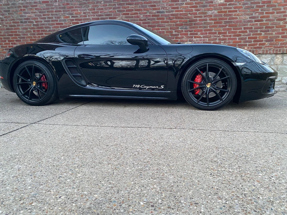 2017 Porsche 718 Cayman S - Image 18 of 31