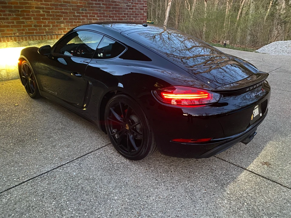 2017 Porsche 718 Cayman S - Image 17 of 31