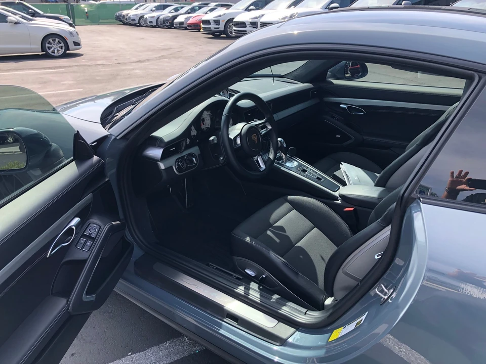 2017 Porsche 991 Targa 4 GTS - Image 5 of 9