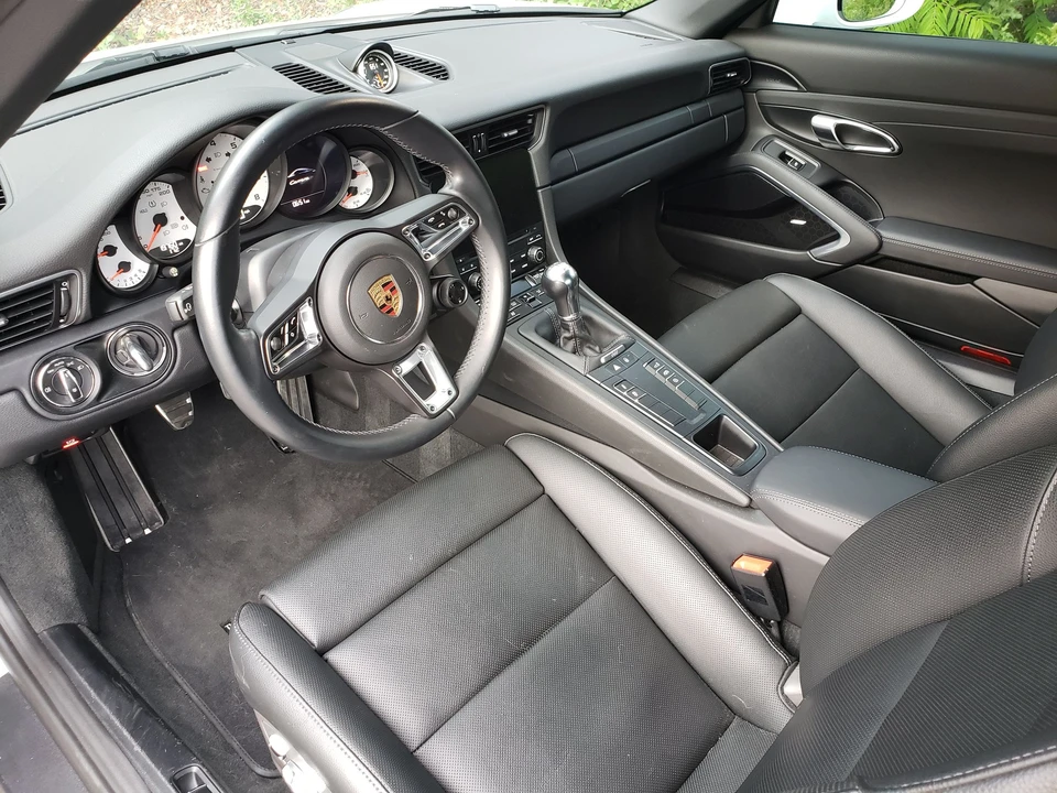 2017 Porsche 991 Carrera - Image 9 of 20