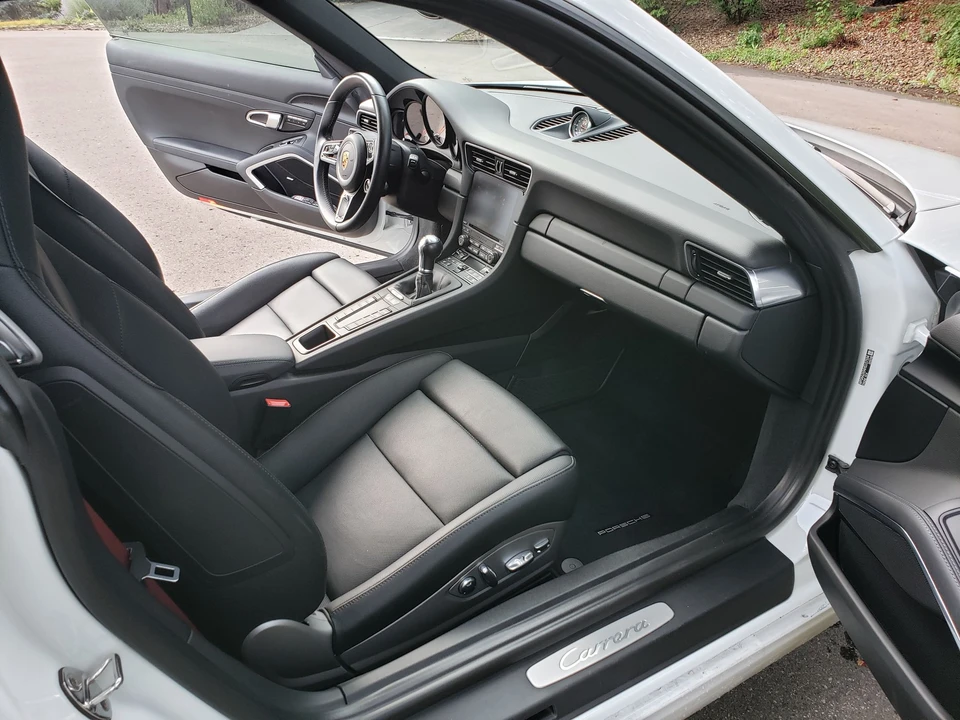 2017 Porsche 991 Carrera - Image 16 of 20