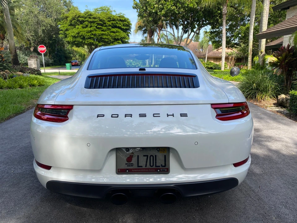 2017 Porsche 911 - Image 6 of 16
