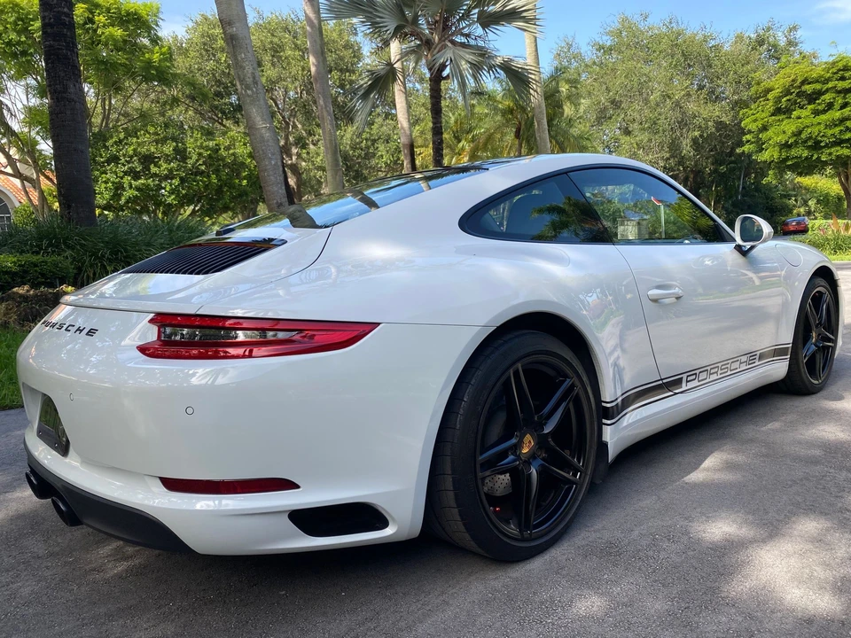 2017 Porsche 911 - Image 3 of 16
