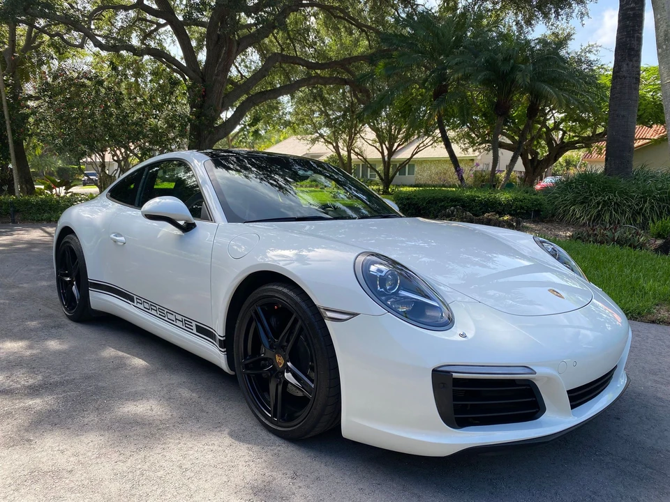 2017 Porsche 911 - Image 2 of 16