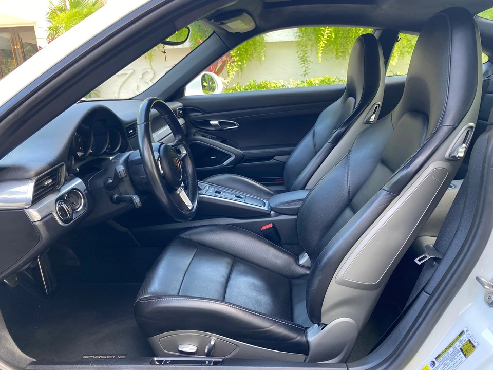 2017 Porsche 911 - Image 11 of 16