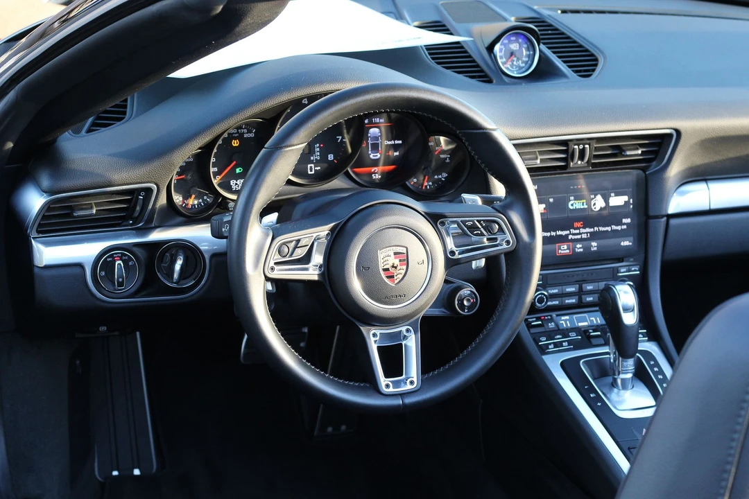 2017 Porsche 991 Carrera 4S - Image 6 of 11
