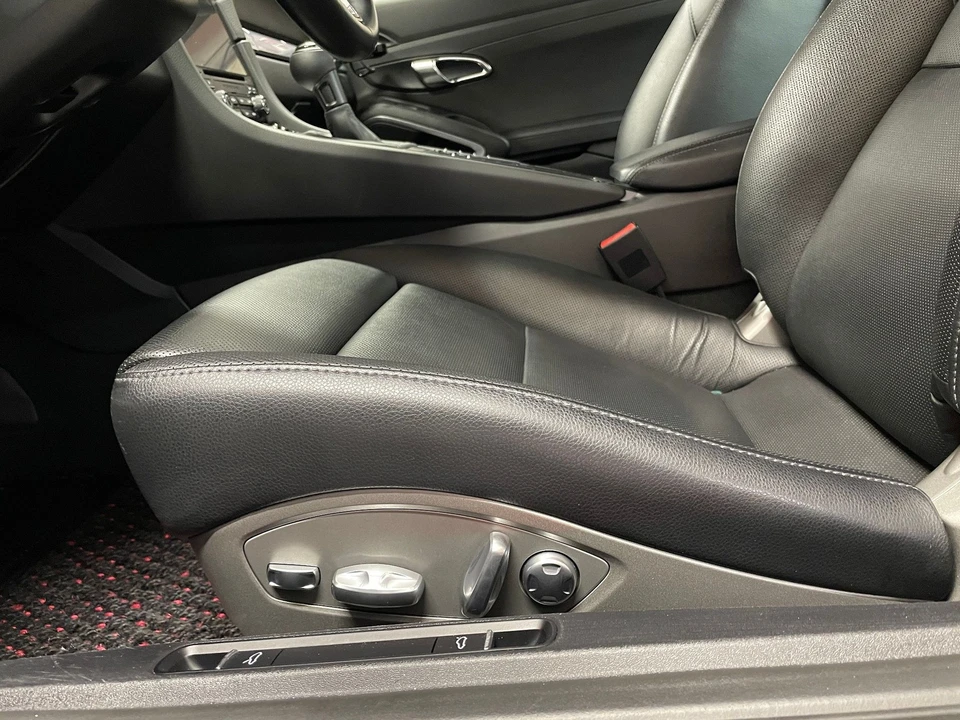 2017 Porsche 991 Carrera 4S - Image 9 of 12