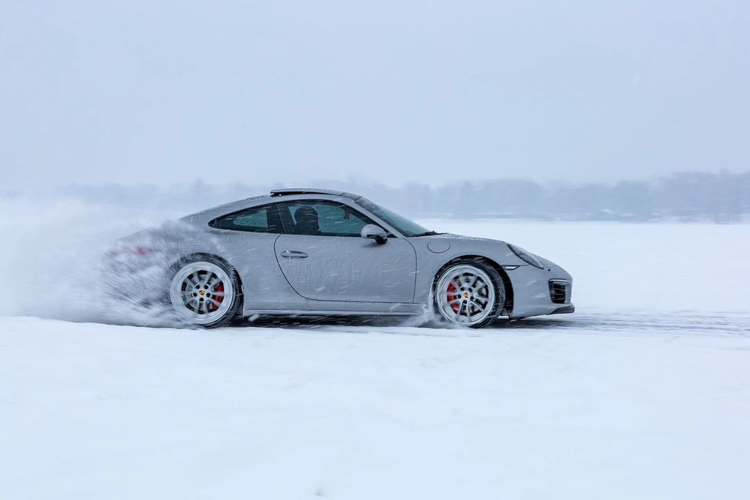 2017 Porsche 991 Carrera 4S - Image 6 of 10