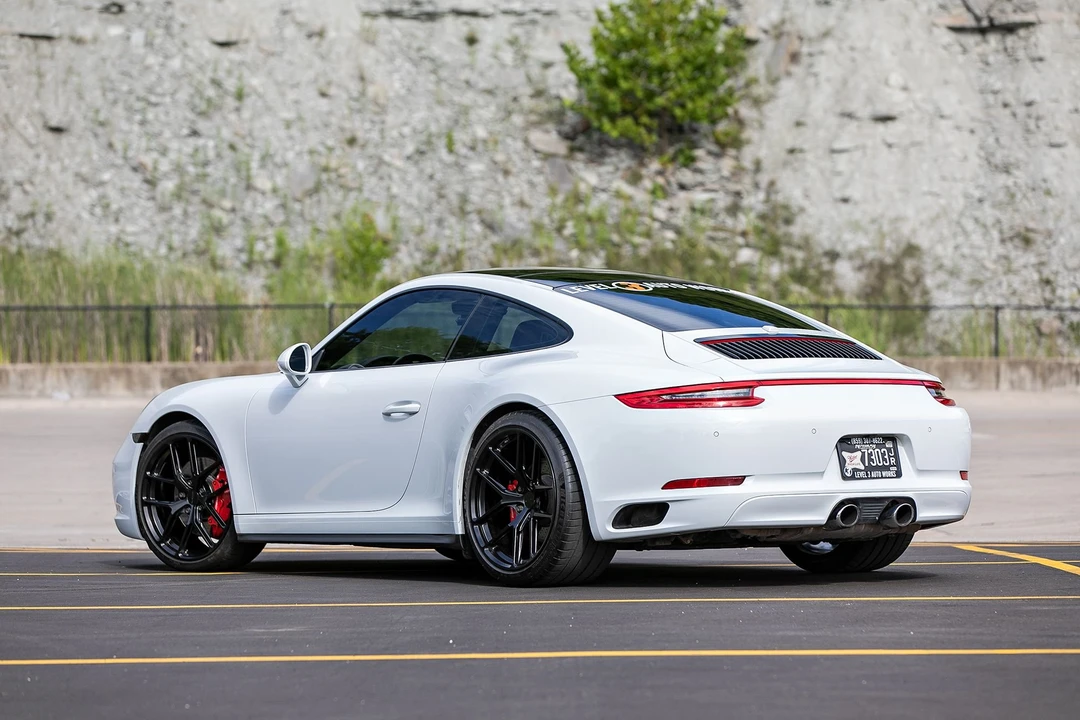 2017 Porsche 991 Carrera 4S - Image 13 of 31