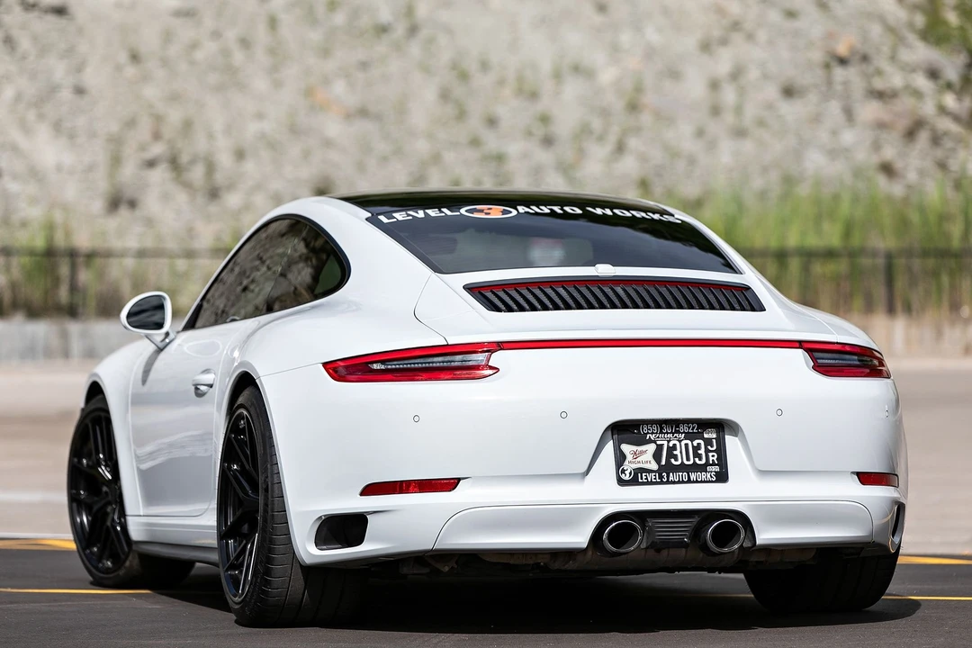 2017 Porsche 991 Carrera 4S - Image 14 of 31