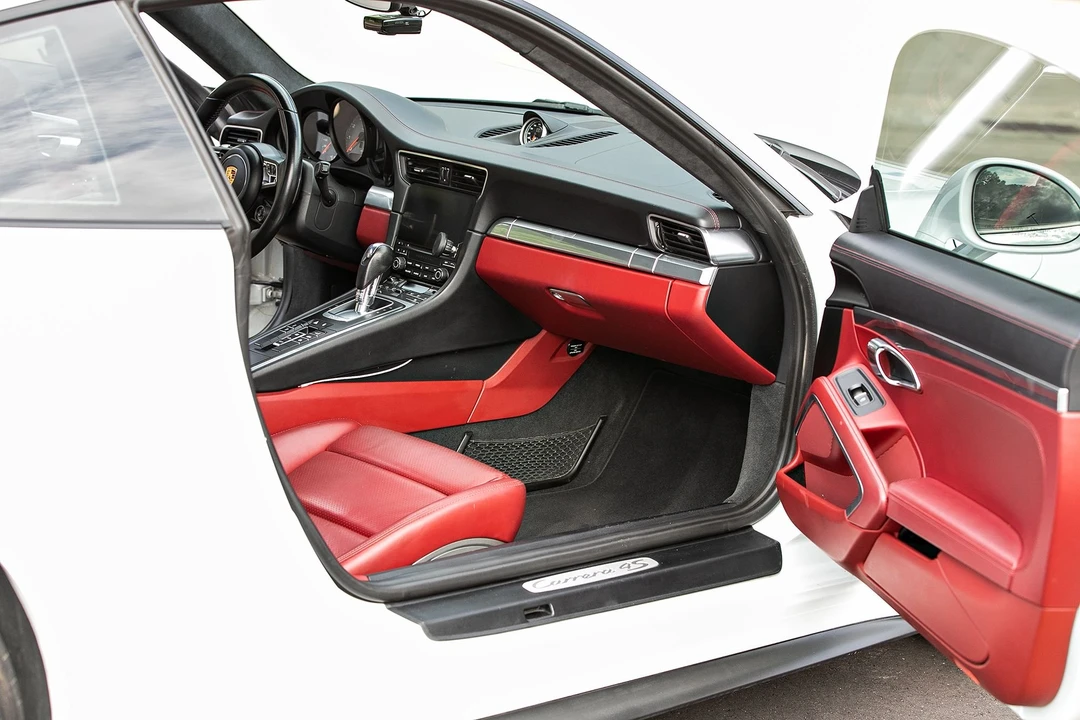 2017 Porsche 991 Carrera 4S - Image 22 of 31