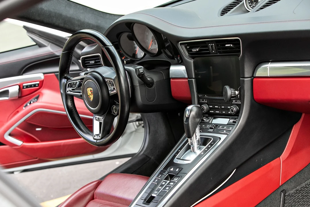 2017 Porsche 991 Carrera 4S - Image 20 of 31