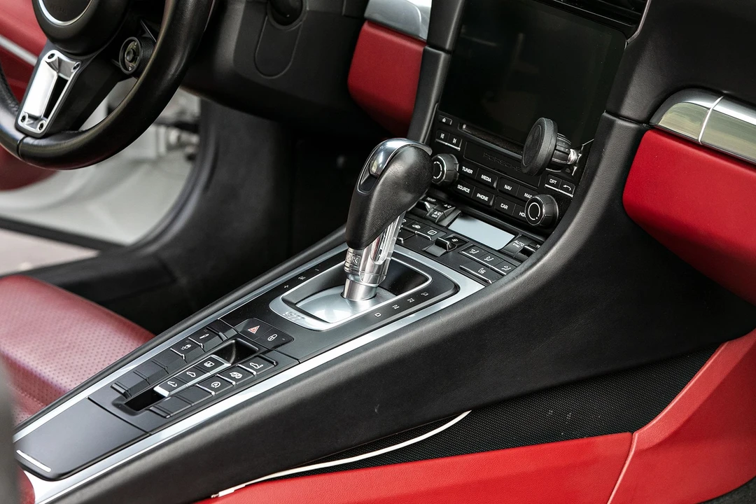 2017 Porsche 991 Carrera 4S - Image 21 of 31
